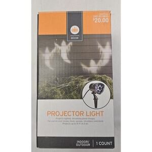 Halloween Projector Light Indoor/Outdoor Streaming Ghost Images NIB